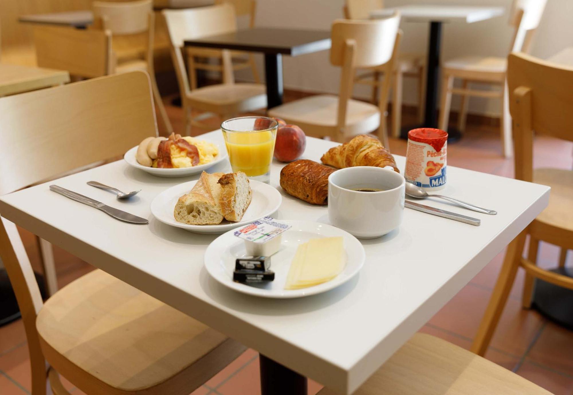 B&B Hotel Le Puy-En-Velay Vals-pres-le-Puy Экстерьер фото