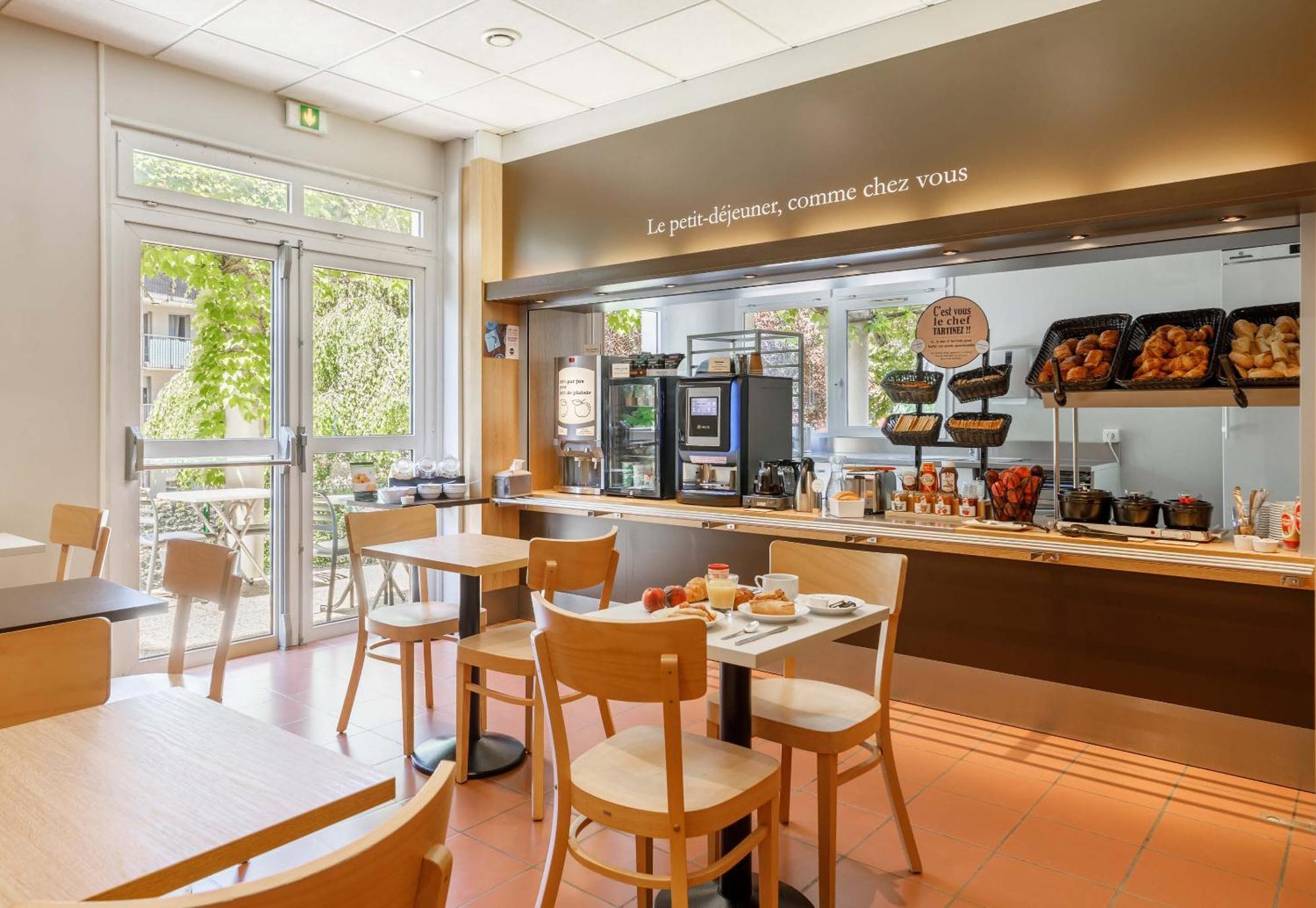 B&B Hotel Le Puy-En-Velay Vals-pres-le-Puy Экстерьер фото